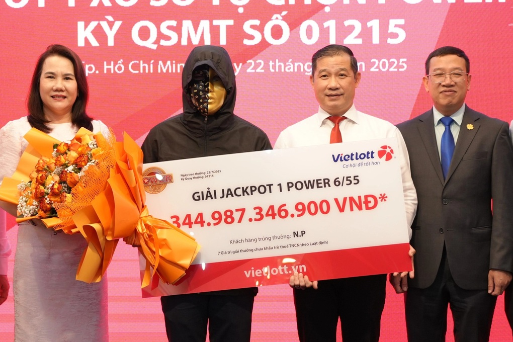 Người trúng Vietlott kỷ lục 344 tỷ đồng nói không ăn nổi cơm khi biết tin - 1