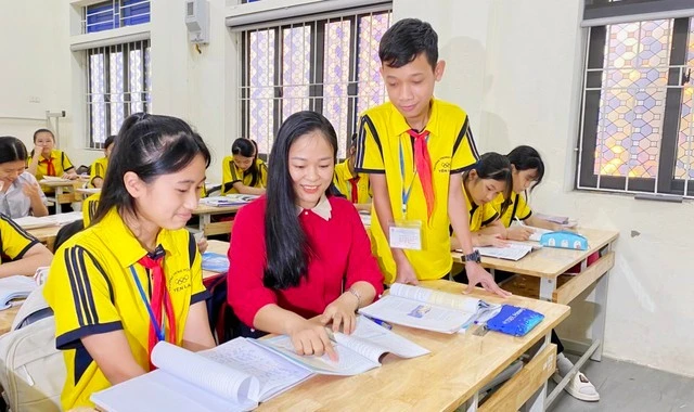 លក្ខខណ្ឌ​ផ្លាស់​ប្តូរ​ឋានន្តរស័ក្តិ​ទៅ​ជា​គ្រូ​មធ្យមសិក្សា​ទុតិយភូមិ​ថ្មី?