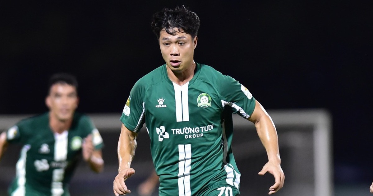 ក្លឹប Quang Nam ចាកចេញពី V-League, Binh Phuoc របស់ Cong Phuong និង Minh Vuong ជំនួសកន្លែងរបស់ពួកគេ៖ តើវាអាចទៅរួចទេ?