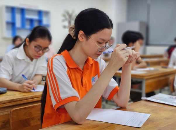 Bộ GD-ĐT công bố điểm sàn khối sư phạm, sức khỏe- Ảnh 1.
