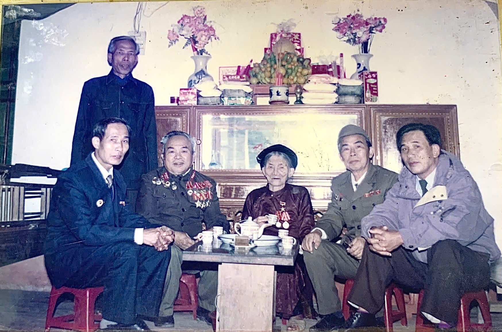 22-me-vn-anh-hung.jpg