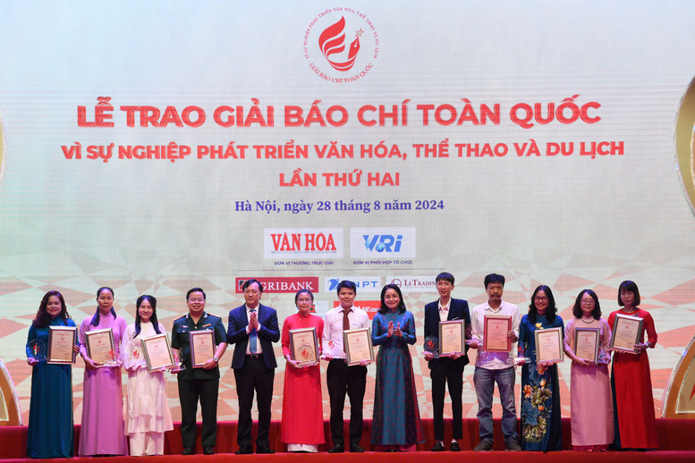 جائزة bc-toan-quoc-vh.png