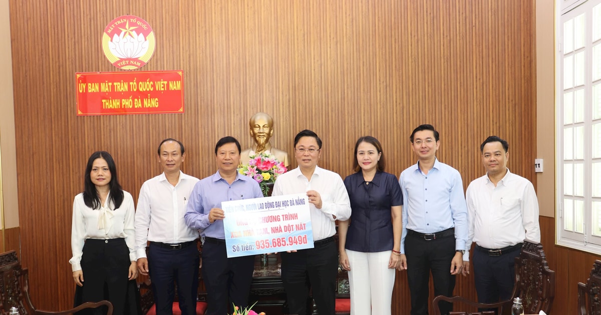 Đại học Đà Nẵng ủng hộ gần 950 triệu đồng chung tay “Xóa nhà tạm, nhà dột nát”