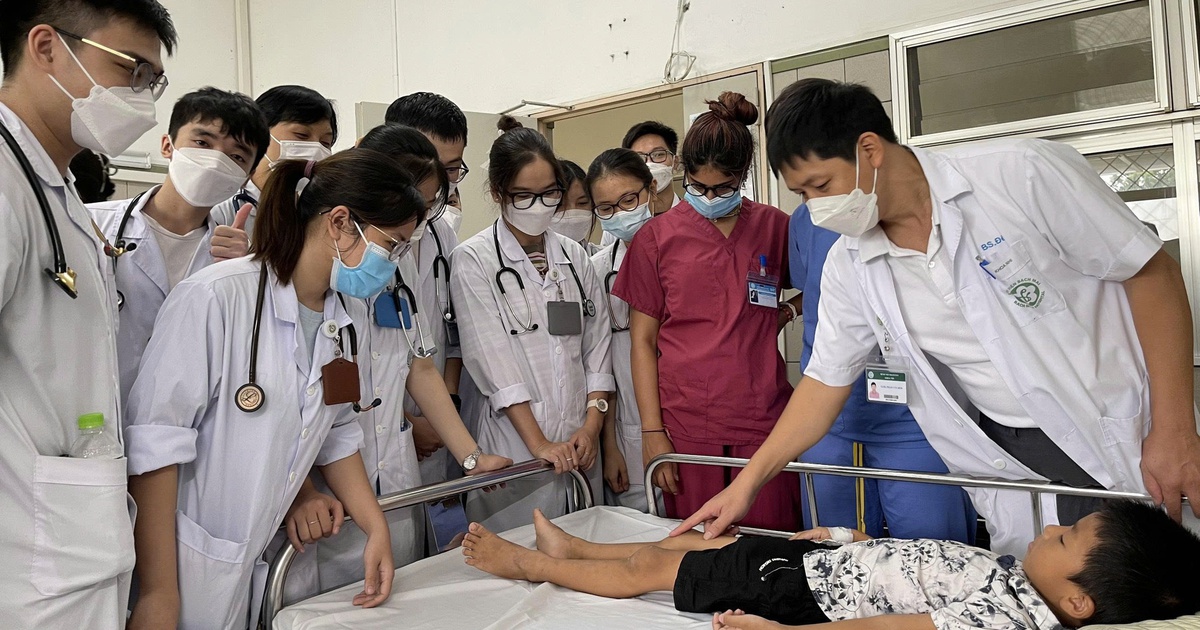 The minimum scores for many majors at VNU University of Medicine and Pharmacy are higher than those of the Ministry of Education and Training.