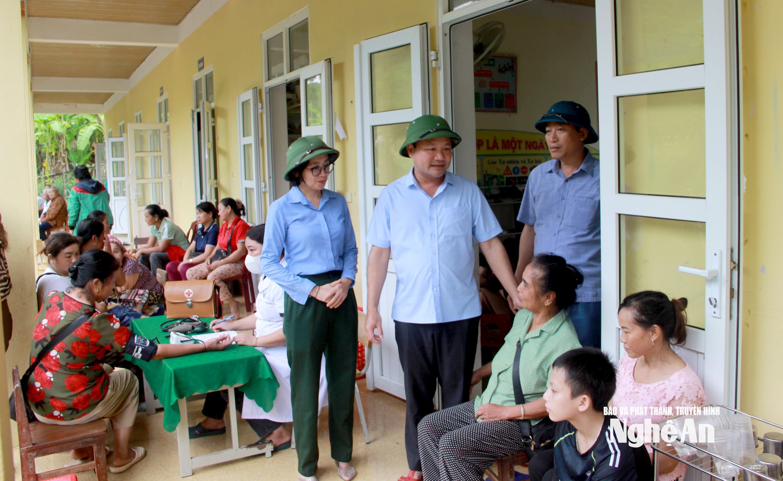 thăm hỏi