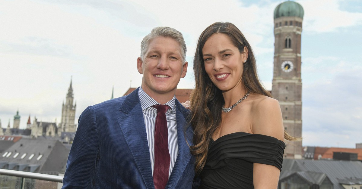 Schweinsteiger và Ivanovic chia tay sau 9 năm chung sống