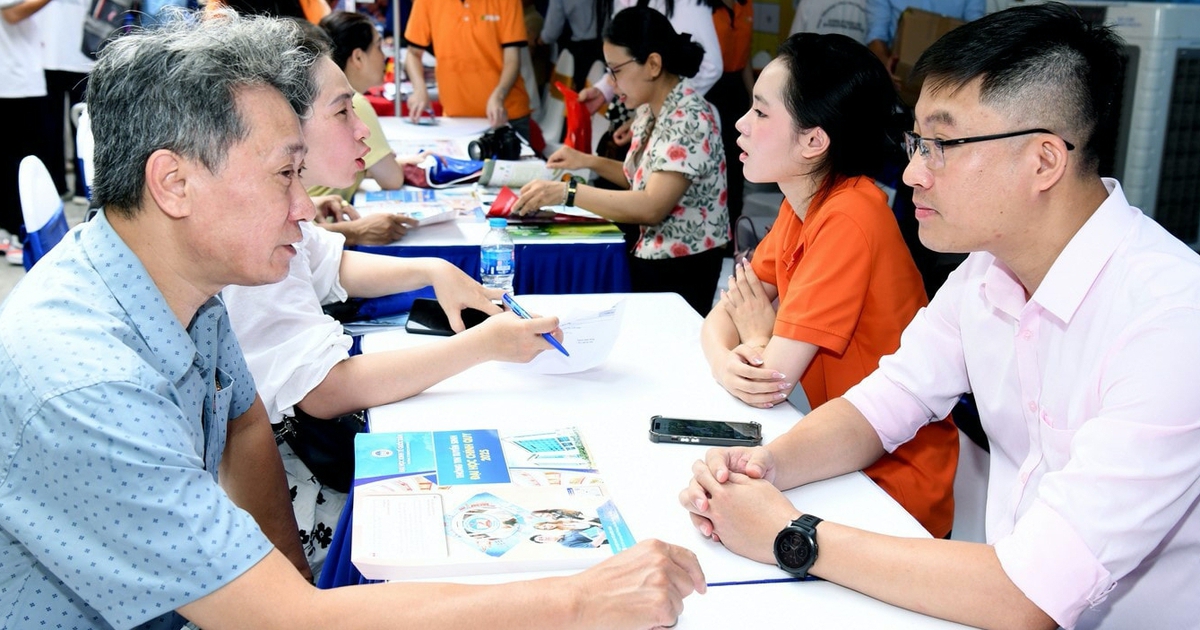 ហេតុអ្វីបានជាសាកលវិទ្យាល័យសេដ្ឋកិច្ចជាតិមិនកាត់បន្ថយពិន្ទុ D01 និង A01?
