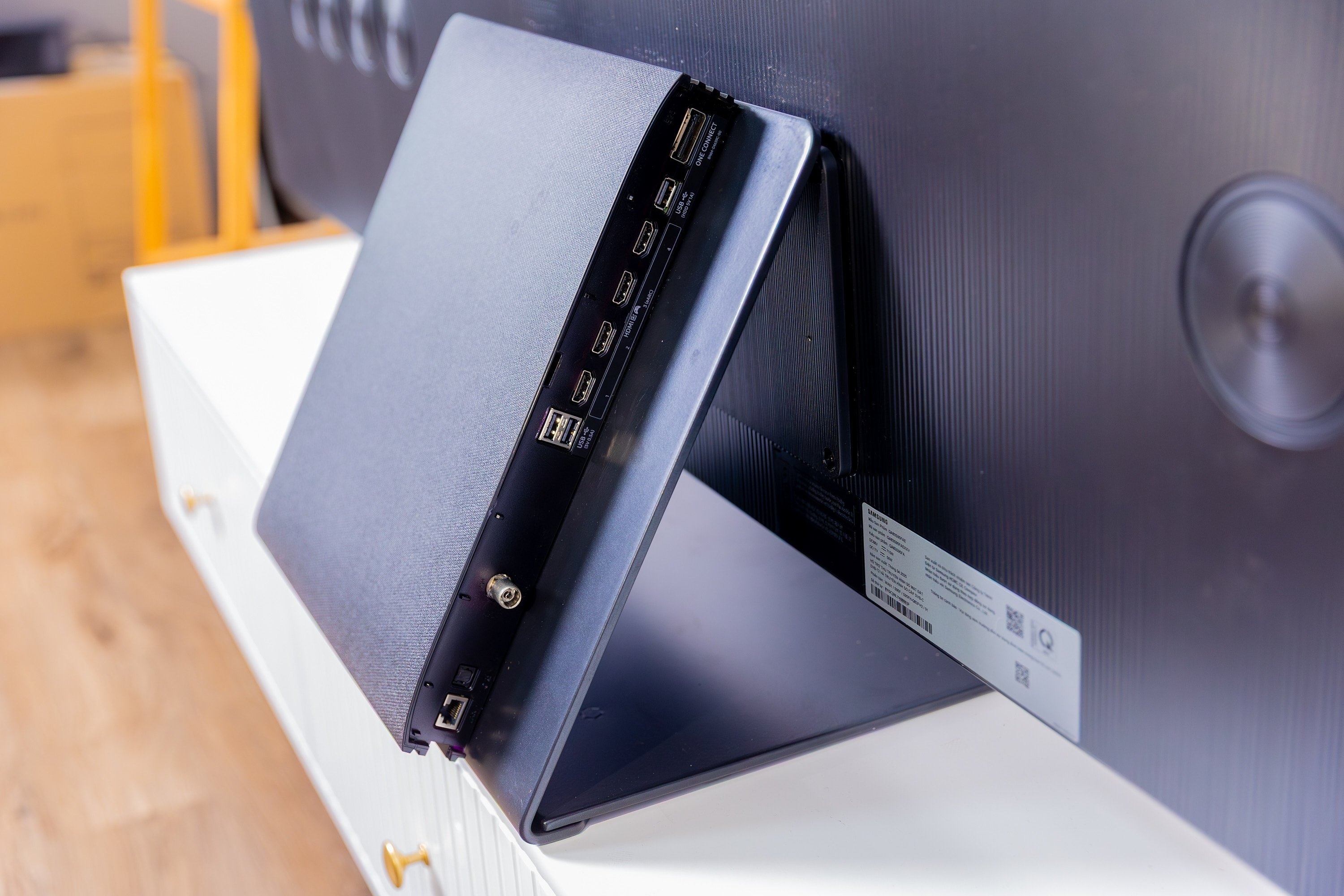 Samsung S95F,  TV OLED Samsung,  TV cao cap,  OLED 2025,  danh gia S95F,  tinh nang chong loa anh 5