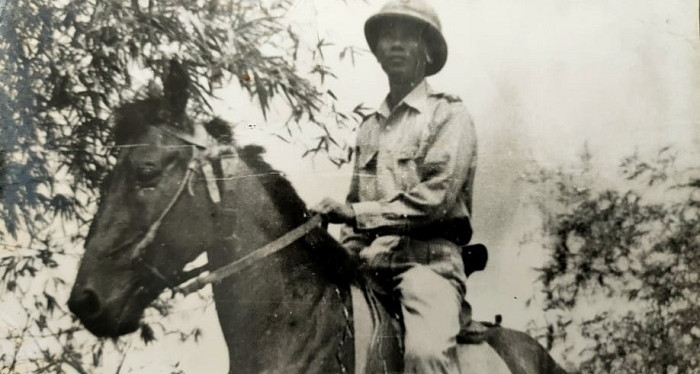 「黒檀の木」というあだ名を持つベトナム人民軍の将軍は誰ですか?