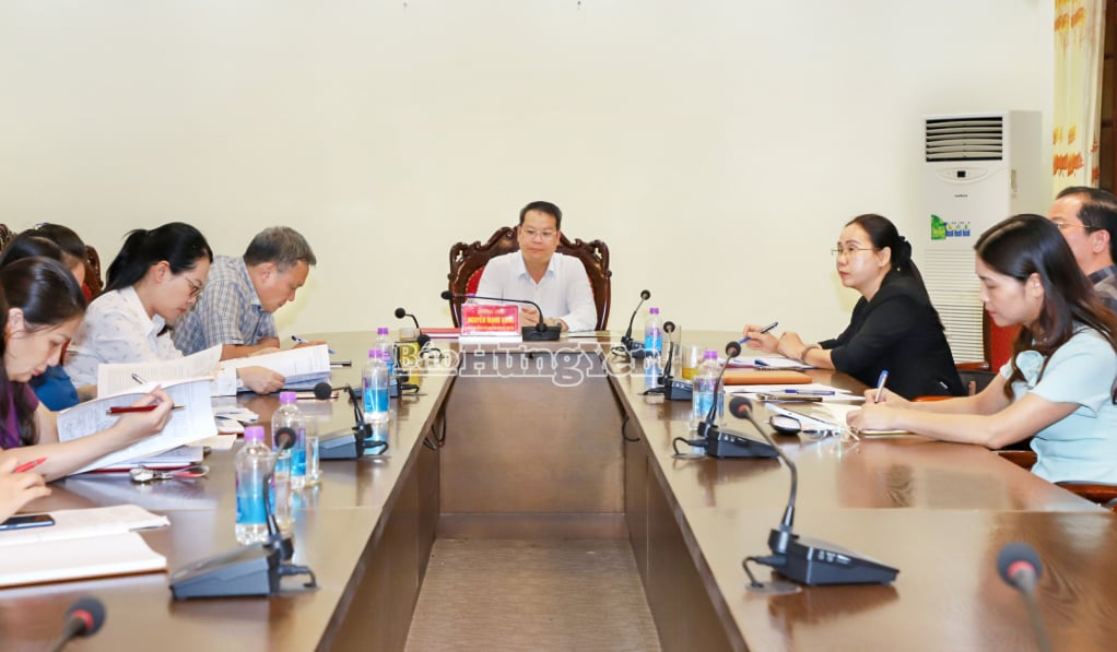 Các đại biểu dự hội nghị tại điểm cầu Hưng Yên. 