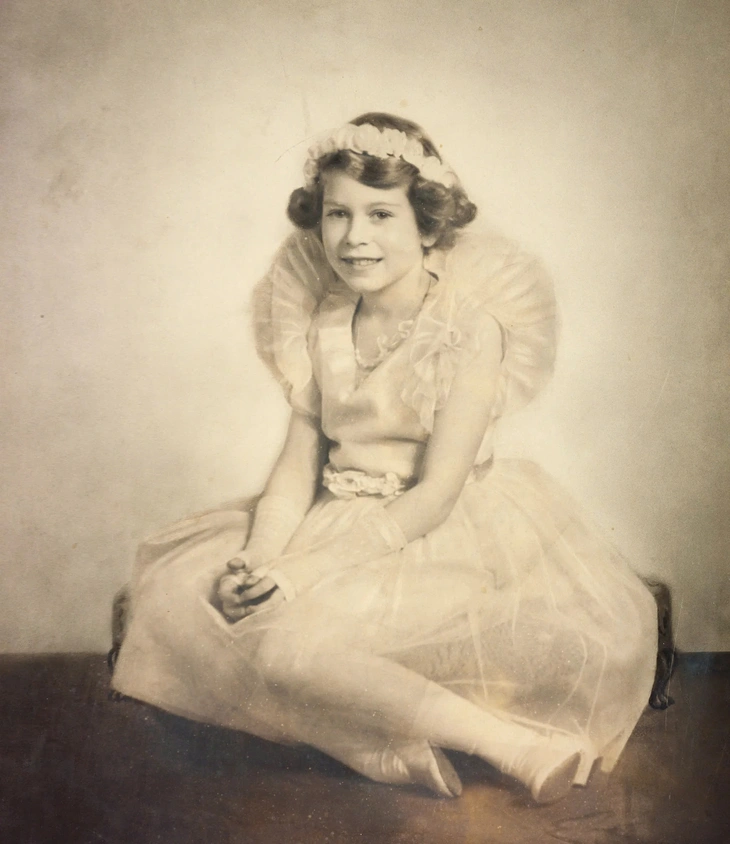  Nữ hoàng Elizabeth - Ảnh 2.