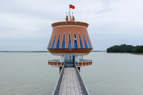 បឹង Dau Tieng គ្រប់គ្រងទឹក និងបញ្ចេញទឹកជន់លិច ដើម្បីឆ្លើយតបទៅនឹងការវិវឌ្ឍន៍អាកាសធាតុខុសពីធម្មតា។