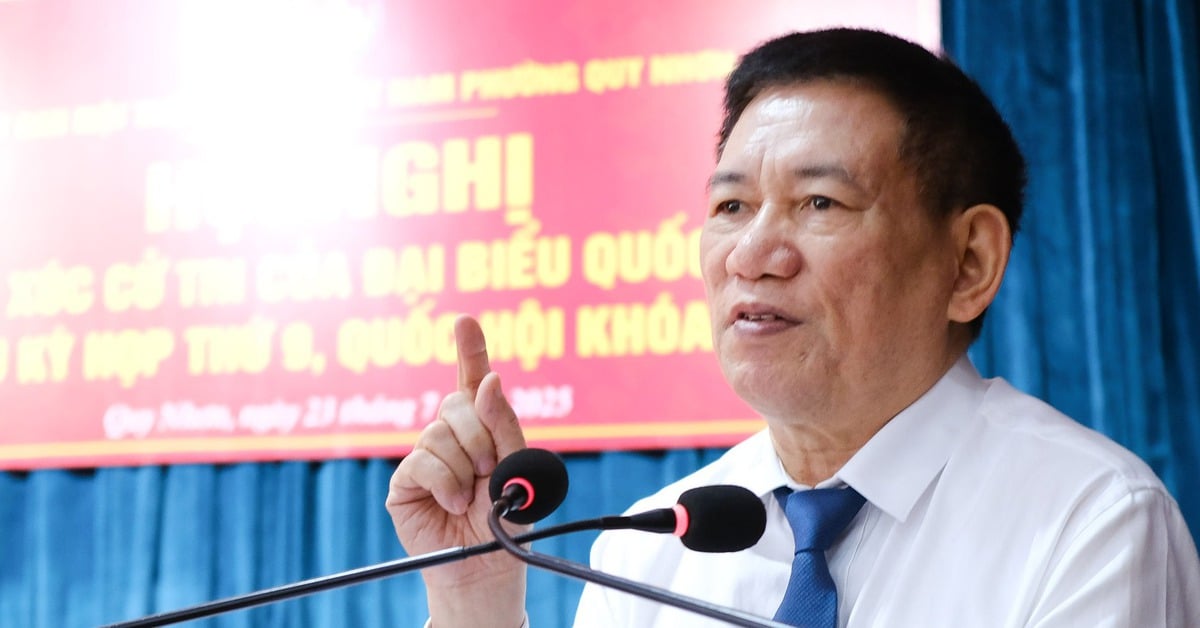 Phó thủ tướng Hồ Đức Phớc đồng quan điểm cử tri về 1 bộ sách giáo khoa