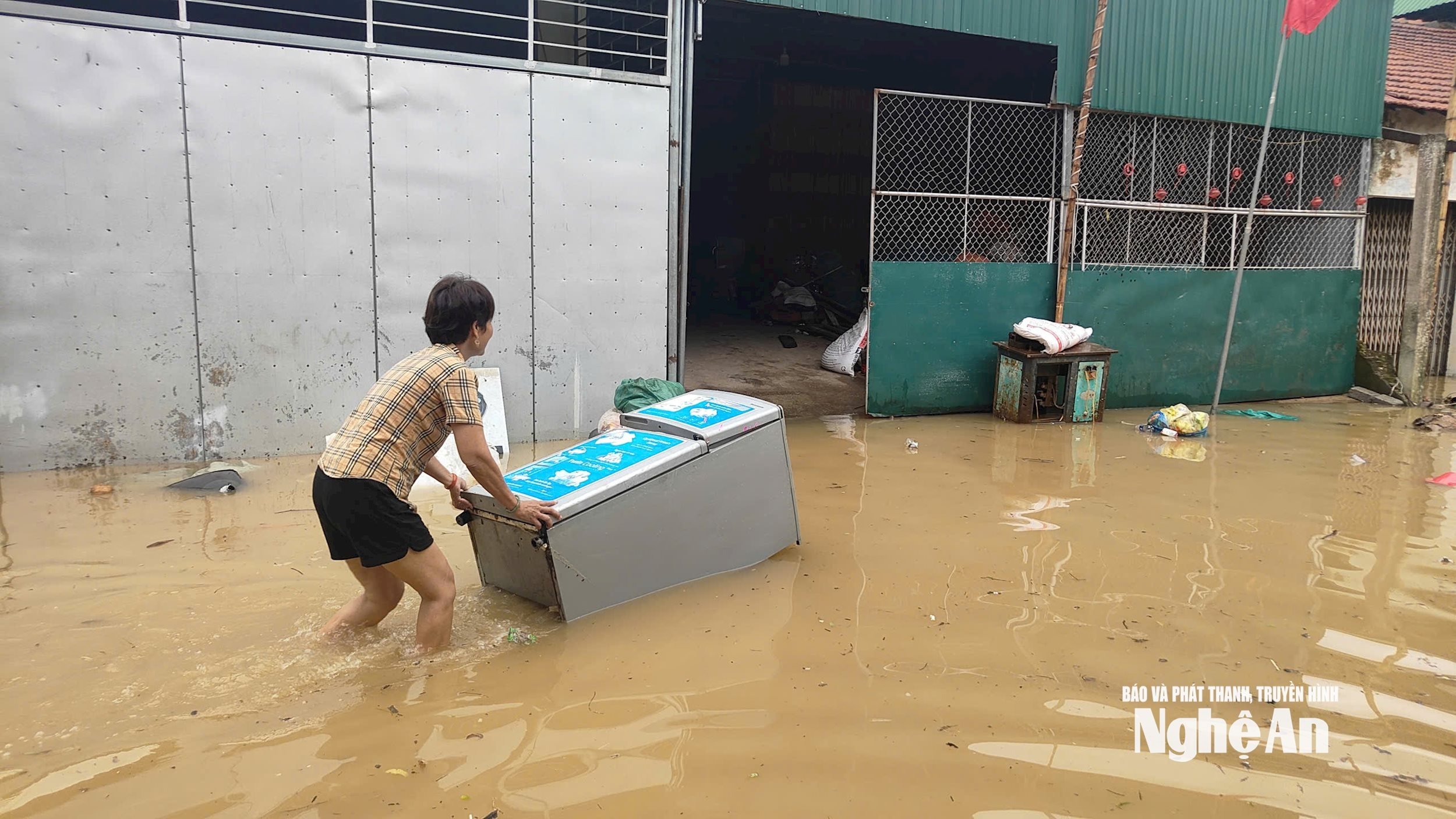 Trung tâm xã Châu Khê dọc Quốc lộ 7