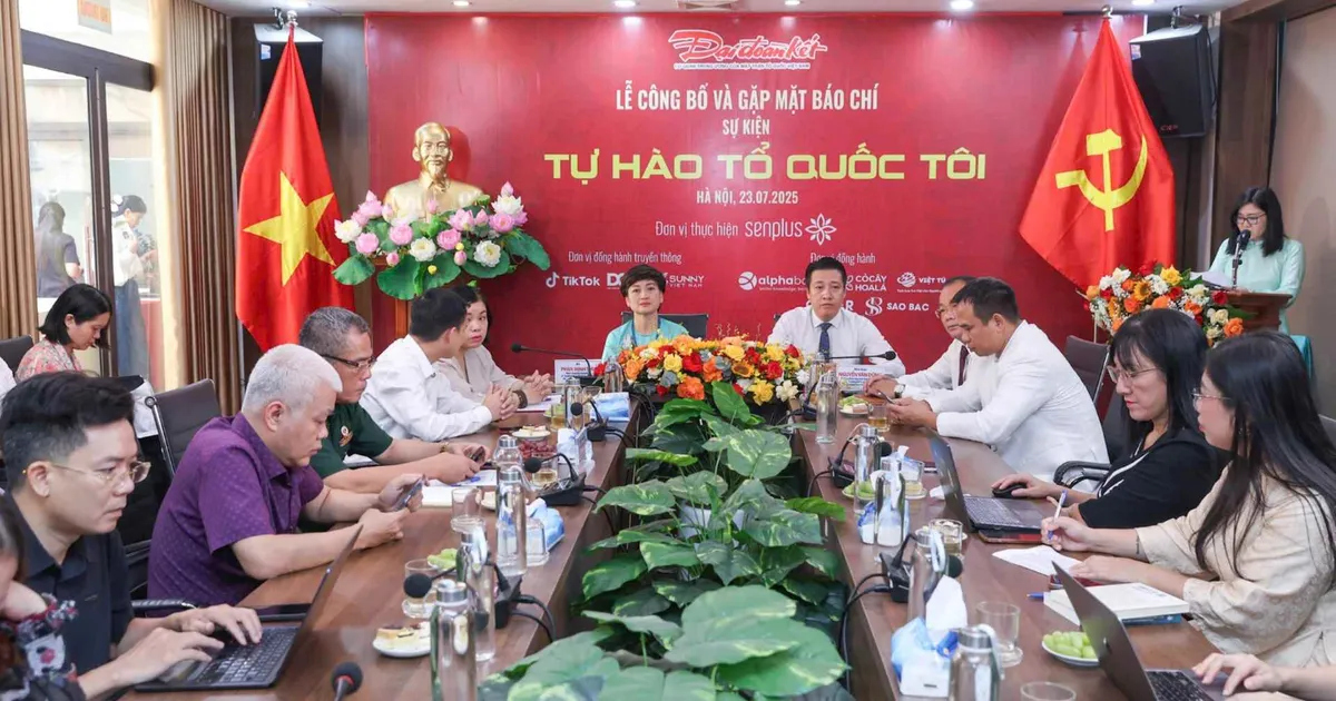 Báo Đại đoàn kết tổ chức “Hành trình báo công” nơi địa đầu Tổ quốc