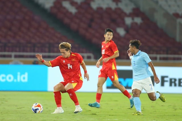 U.23 Việt Nam chưa gặp đội mạnh đã chật vật: HLV Kim vẫn lạc quan, liệu pháp tinh thần chăng?- Ảnh 2.