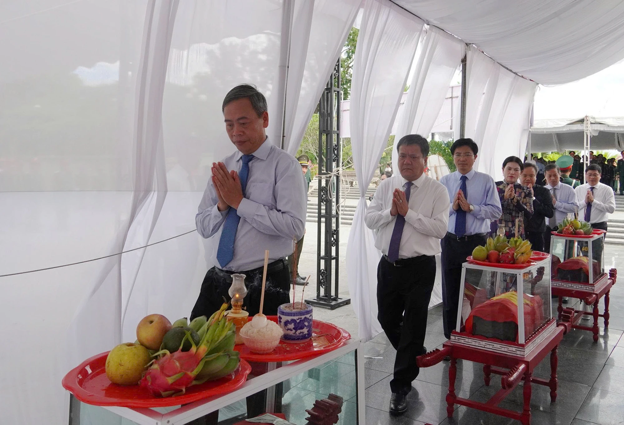 Lễ truy điệu, an táng 12 hài cốt liệt sĩ tại Nghĩa trang liệt sĩ quốc gia Đường 9