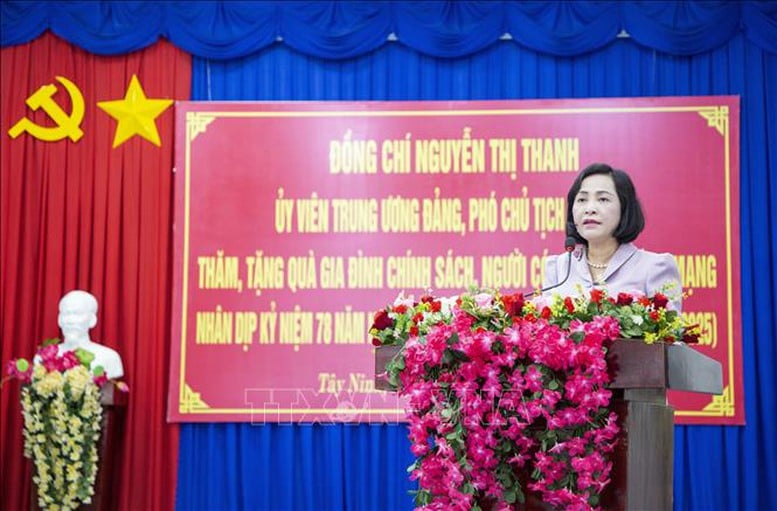 Lãnh đạo Đảng, Quốc hội thăm hỏi, tri ân các gia đình chính sách tại Quảng Ngãi, Tây Ninh- Ảnh 3.