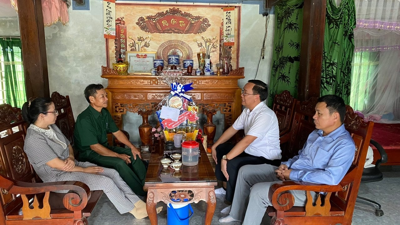 លោក Truong