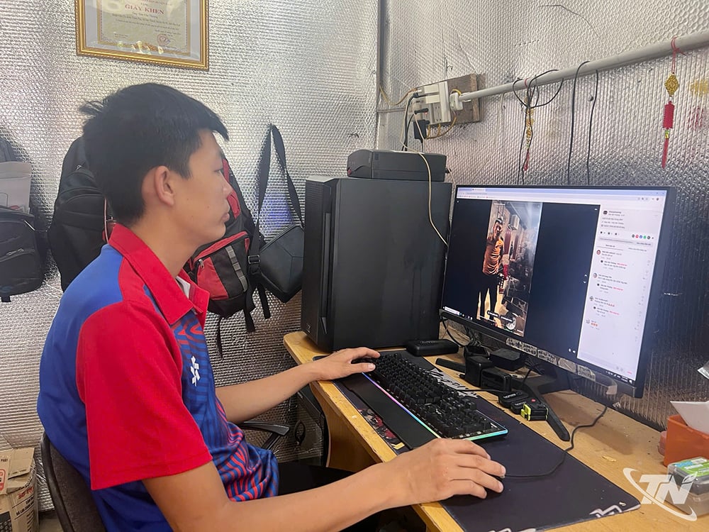 El Sr. Hua Van Thuong, comuna de Na Ri (Thai Nguyen) creó un canal de ventas en Tiktok.