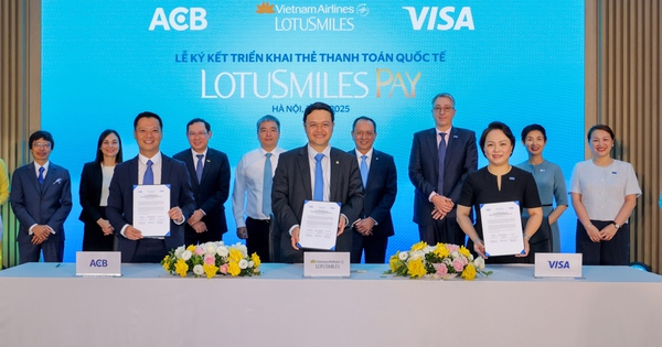 Vietnam Airlines cùng ACB và Visa ra mắt thẻ hội viên tích hợp thanh toán Lotusmiles Pay