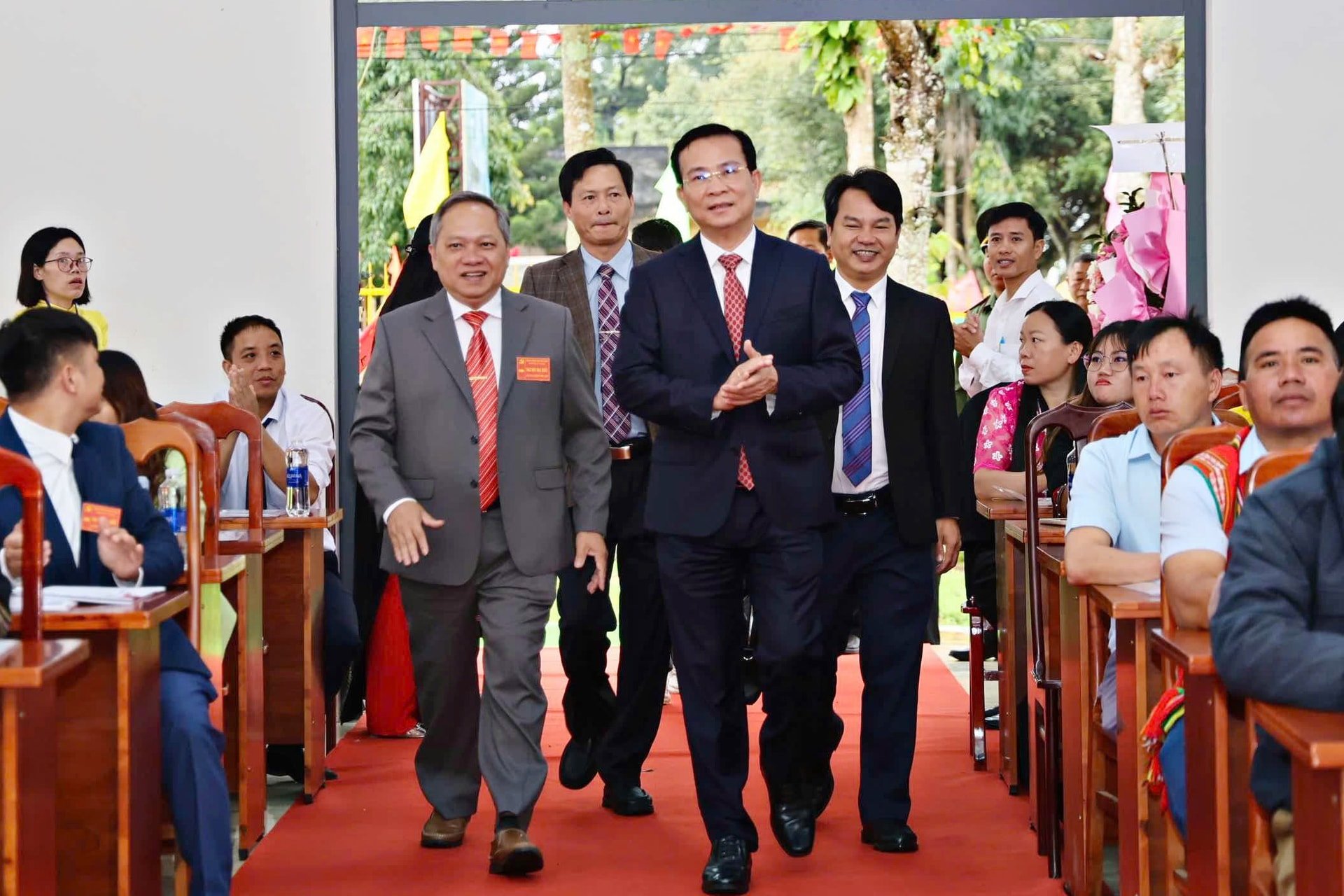 Đại hội Đại biểu Đảng bộ xã Tà Đùng là đại hội đầu tiên được tổ chức khi xã Tà Đùng được thành lập trên cơ sở hợp nhất 2 xã Đắk Som và Đắk R’Măng.