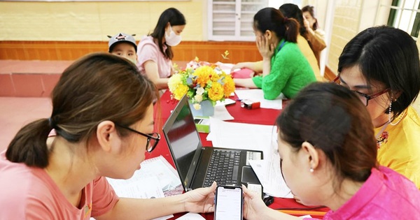 Chuyển đổi số trong tuyển sinh đầu cấp: Phụ huynh chỉ mất 5 phút để hoàn tất thủ tục