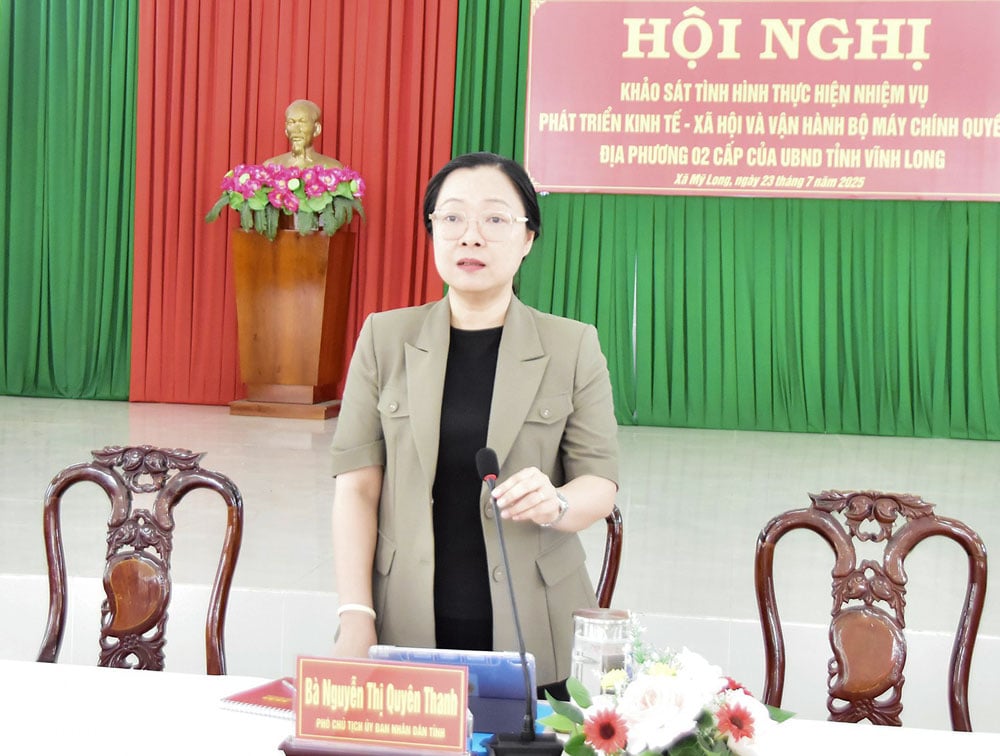 응우옌 티 꾸옌 탄(Nguyen Thi Quyen Thanh) 여사 - 도당위원회 위원, 도인민위원회 부위원장이 조사에서 연설했습니다.