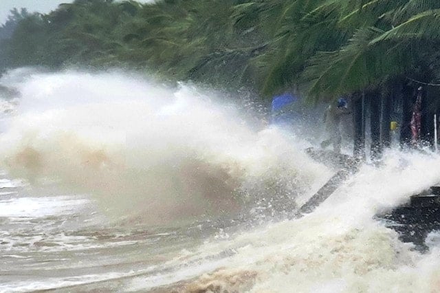 Biển Đông đón bão số 4 có tên là Cỏ may- Ảnh 2.