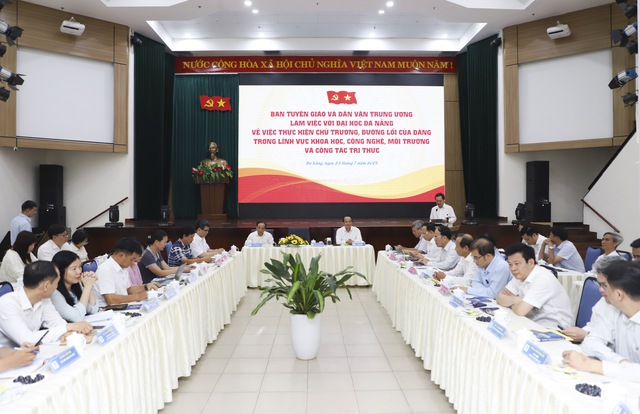 Đưa Đại học Đà Nẵng thành trung tâm đổi mới sáng tạo miền Trung - Ảnh 1.