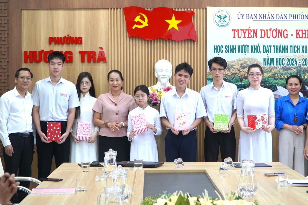 Nữ sinh mồ côi đạt điểm cao khối C00, ước mơ trở thành cô giáo dạy văn - 3