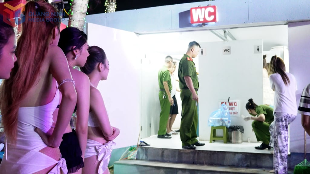 Công an phường Bãi Cháy phối hợp với các phòng nghiệp vụ (Công an tỉnh) kiểm tra ma túy tại 1 cơ sở kinh doanh có điều kiện.