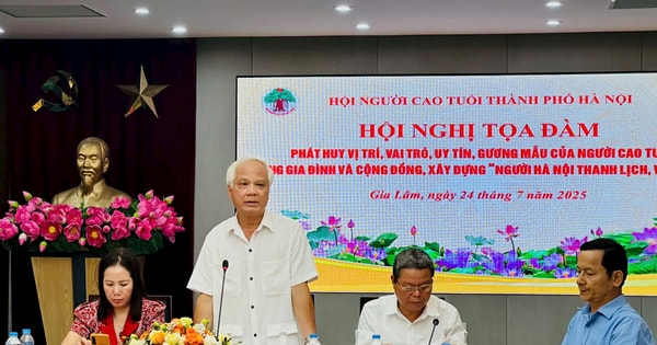 Phát huy vai trò của người cao tuổi xây dựng “Người Hà Nội thanh lịch văn minh"