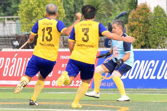 Cong Nham ស៊ុតបានបីគ្រាប់ Hat-trick, Minh 'little' ស៊ុតបញ្ចូលទីបានពីរដងក្នុងរឿងភាគនៅសាកលវិទ្យាល័យ Dong Thap - រូបថតទី 6 ។