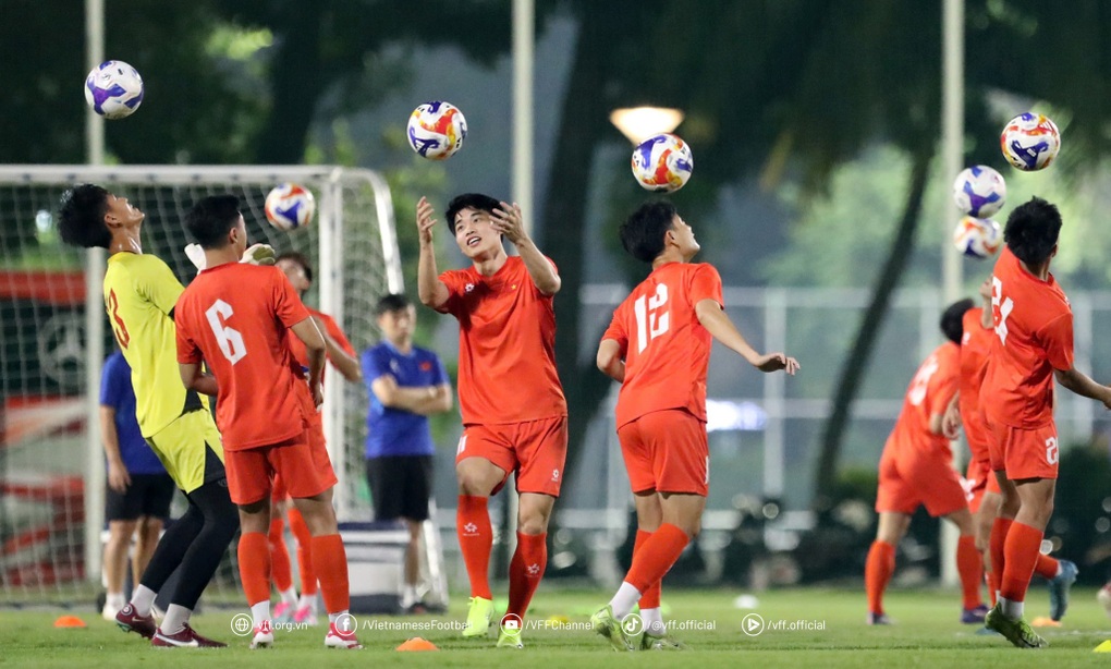 HLV Kim Sang Sik nhận diện U23 Philippines, tuyên bố U23 Việt Nam sẽ thắng - 2