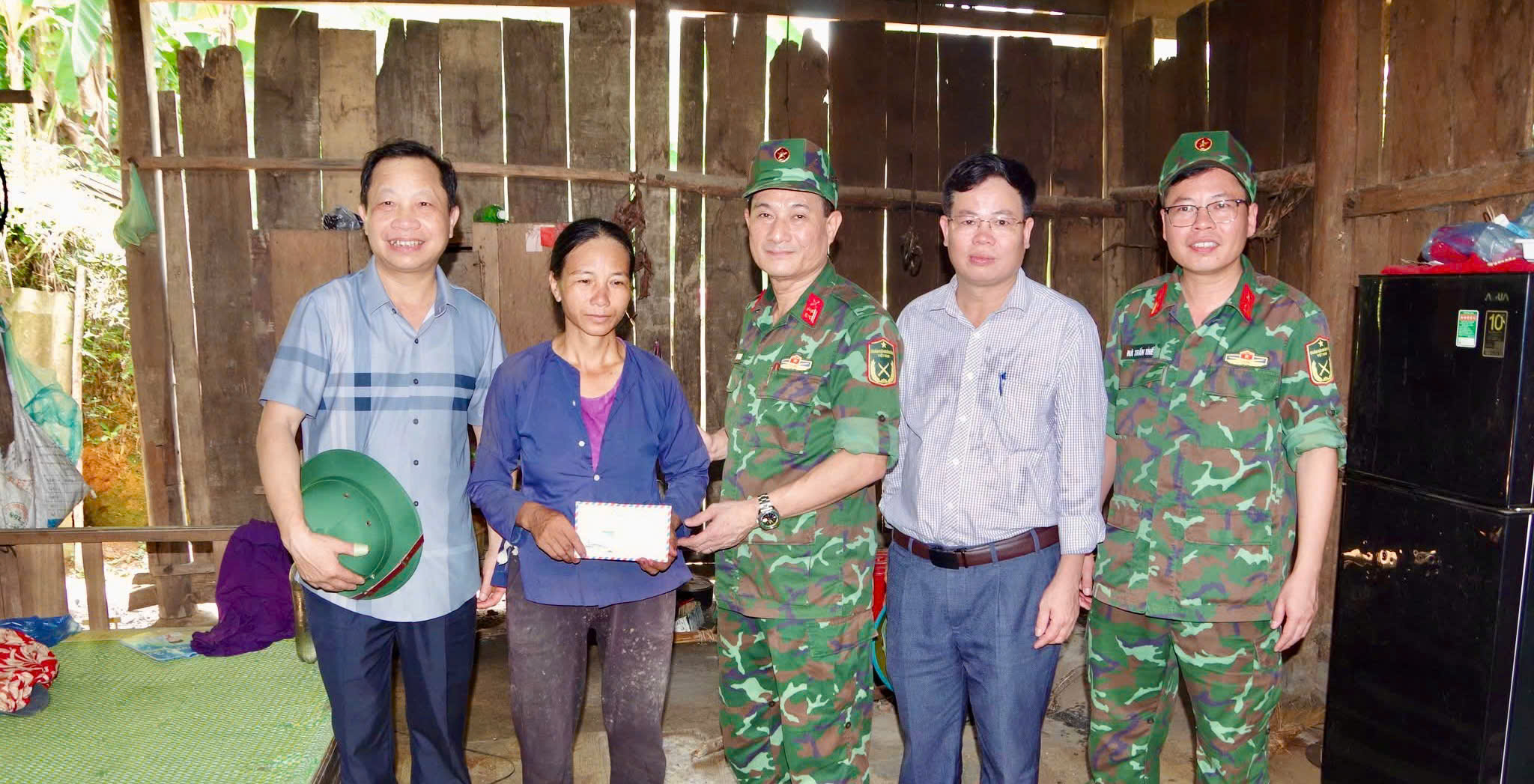 Thai Nguyen armed forces contribute to building loving homes
