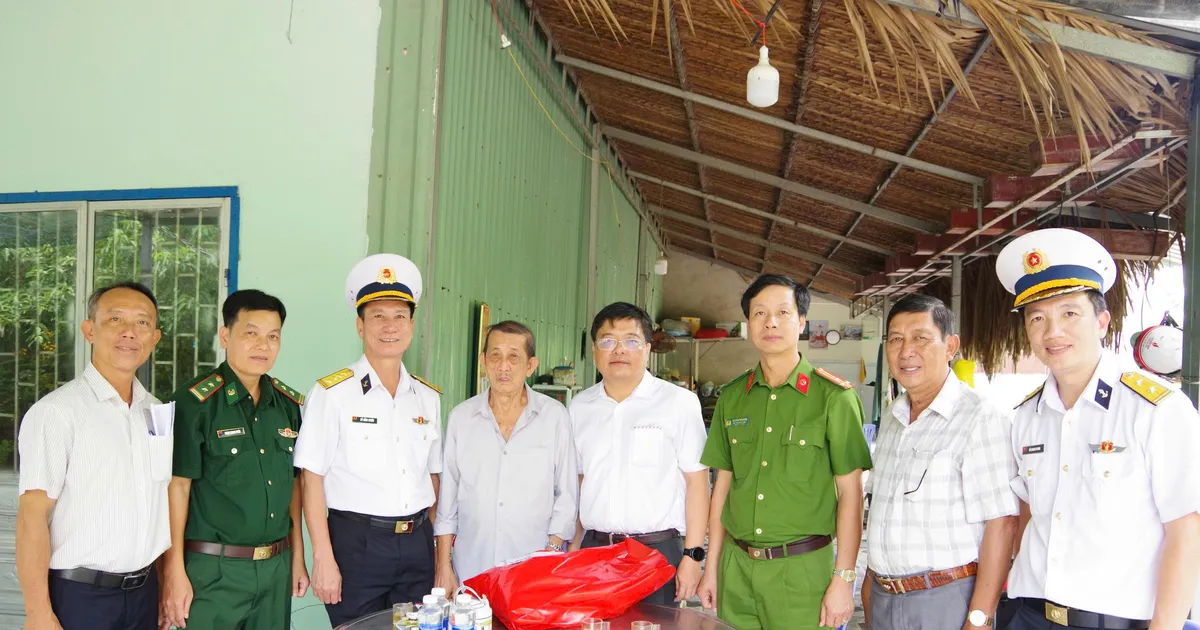 កងទ័ពជើងទឹក និងឆ្មាំព្រំដែន បង្ហាញការដឹងគុណក្នុងឱកាស ២៧ កក្កដា