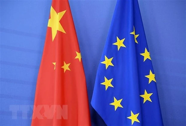 កិច្ចប្រជុំកំពូល EU-ចិន៖ ការជ្រើសរើសផ្លូវនៅផ្លូវបំបែក