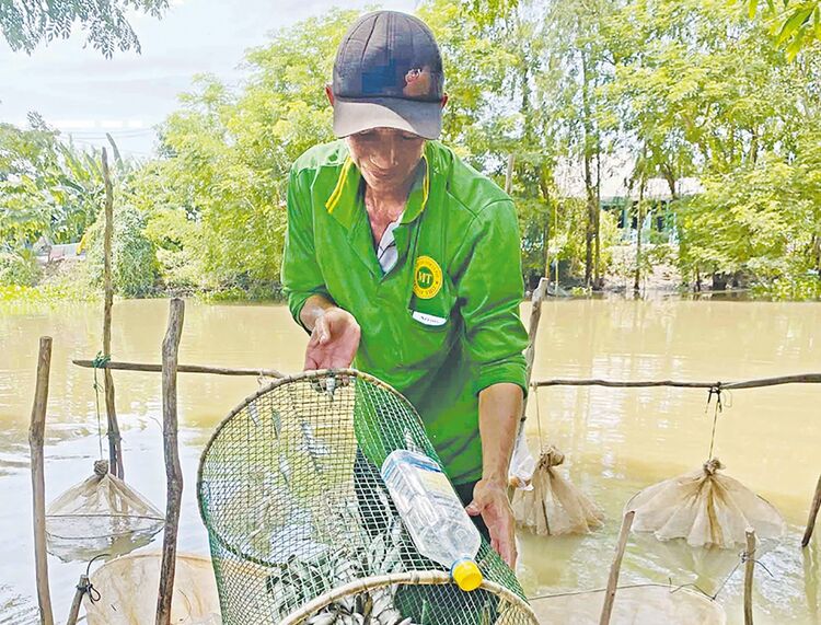 ព្រំដែន​មាន​សភាព​អ៊ូអរ​ដើម្បី​ស្វាគមន៍​ទឹកជំនន់