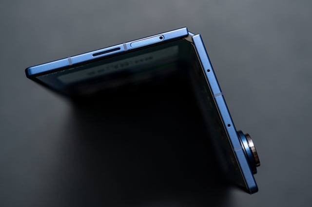 Đánh giá chi tiết thiết kế Ultra Sleek "siêu mỏng" trên Galaxy Z Fold7 - Ảnh 3.