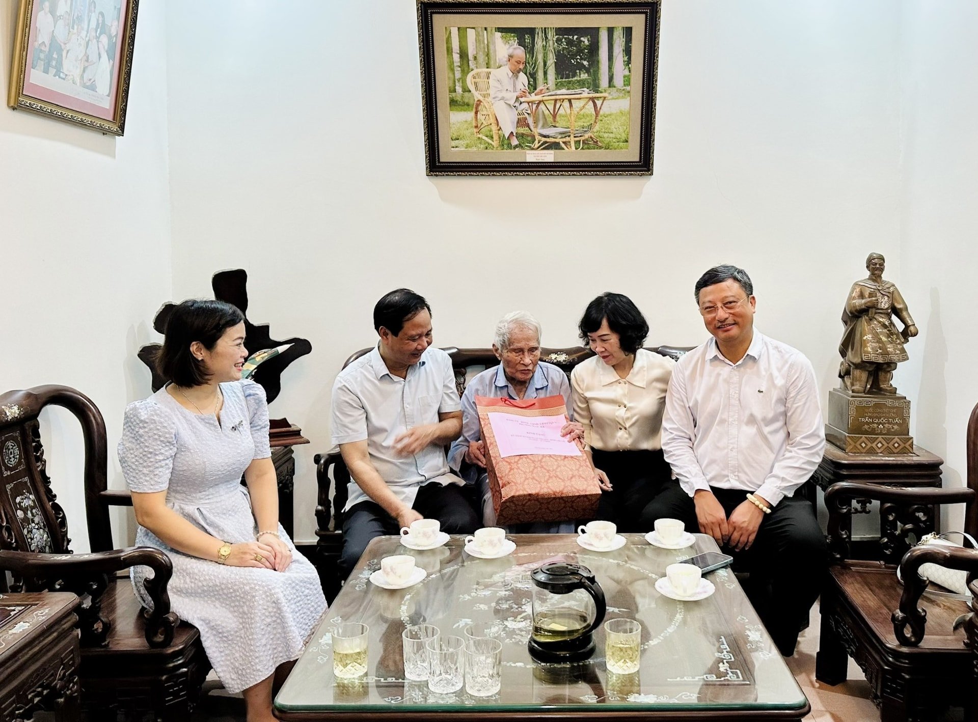 ngoc-ha3.jpg
