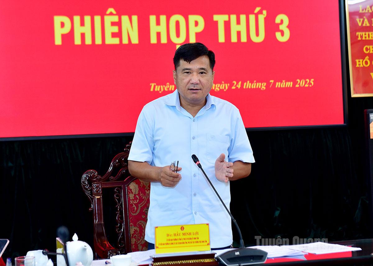 El camarada Hau Minh Loi, vicepresidente permanente del Consejo Popular Provincial, pronunció un discurso de clausura en la reunión.