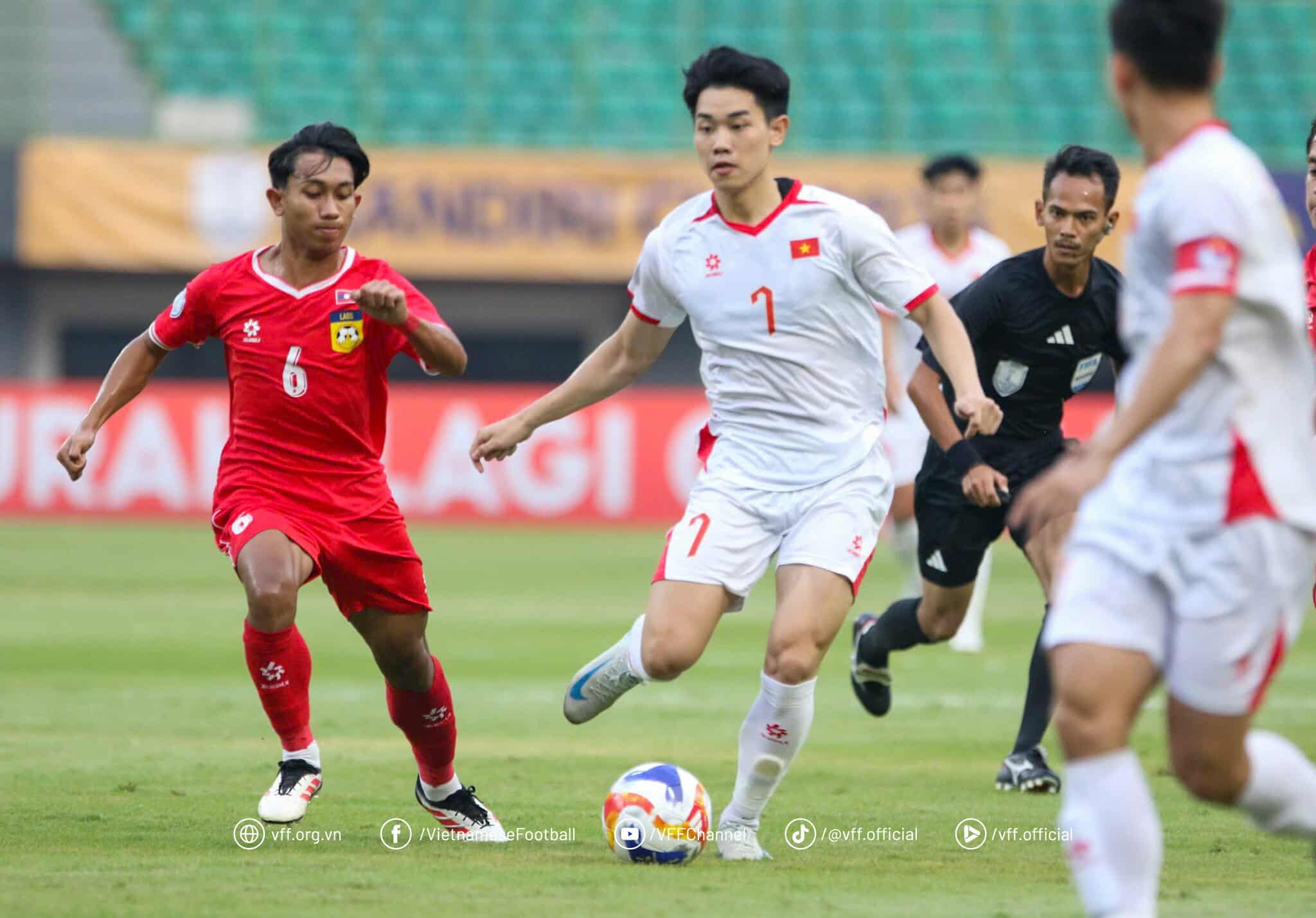 U23 Việt Nam lọt vào bán kết: Sự thật phũ phàng, nặng gánh âu lo - 2