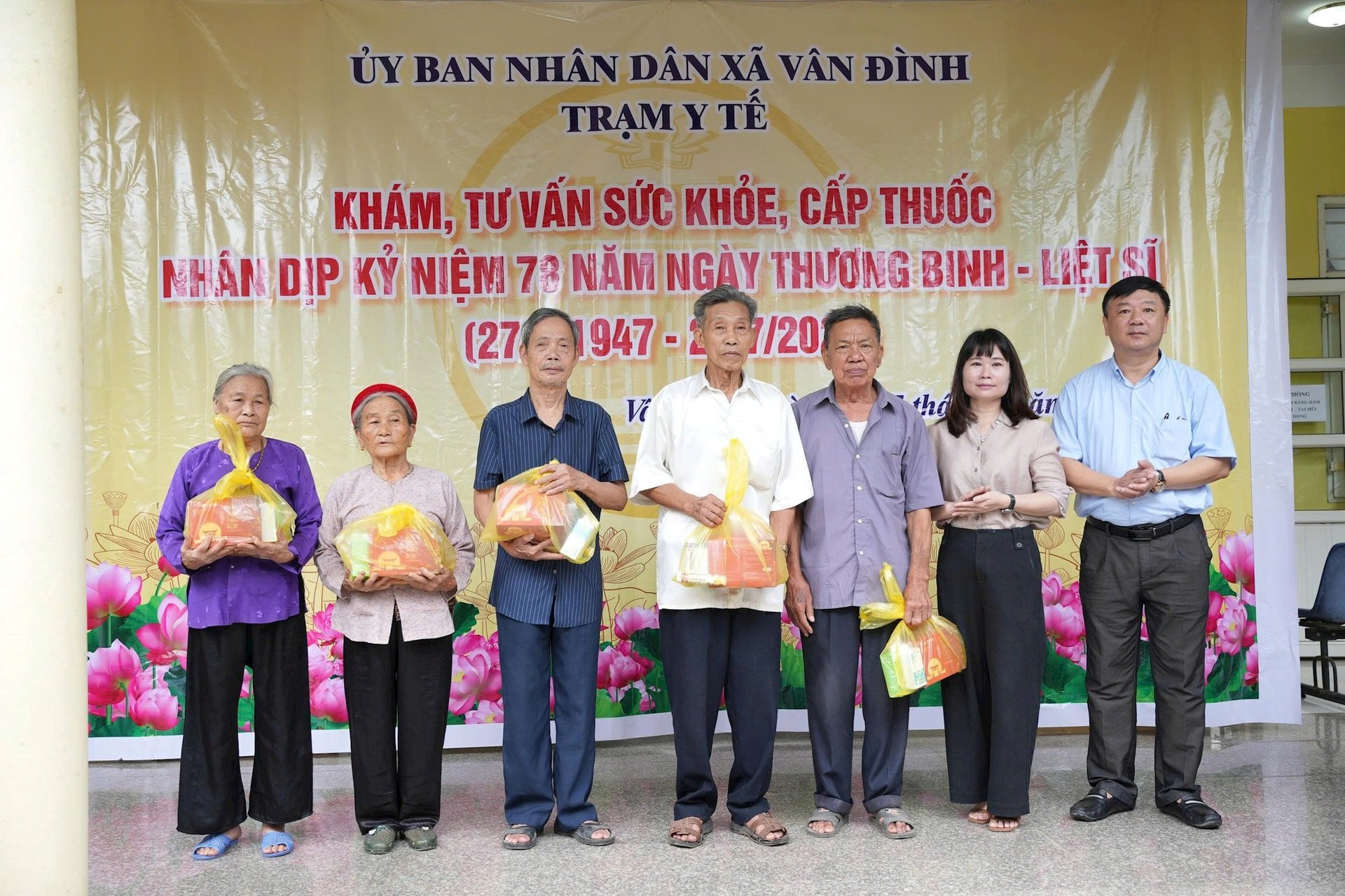 27-7-xa-van-dinh1.jpg