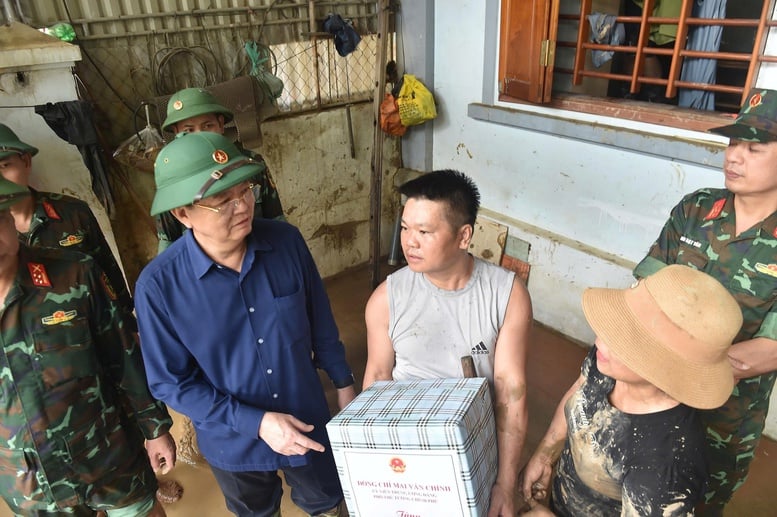 Tỉnh Nghệ An dành ưu tiên cao nhất hỗ trợ người dân vùng ngập lụt- Ảnh 2.
