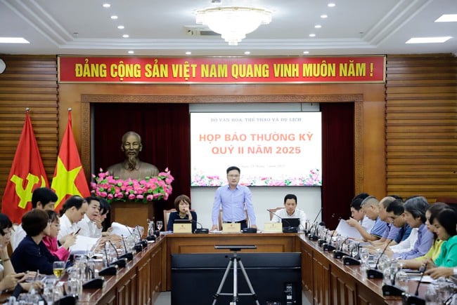 Lan tỏa giá trị văn hóa, nâng cao thể lực, tinh thần toàn dân và thúc đẩy du lịch trở thành ngành kinh tế mũi nhọn - Ảnh 1.