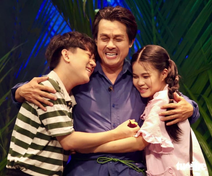 Hai Đời Hòa Hiệp day dứt với Đời Như Ý - Ảnh 1.