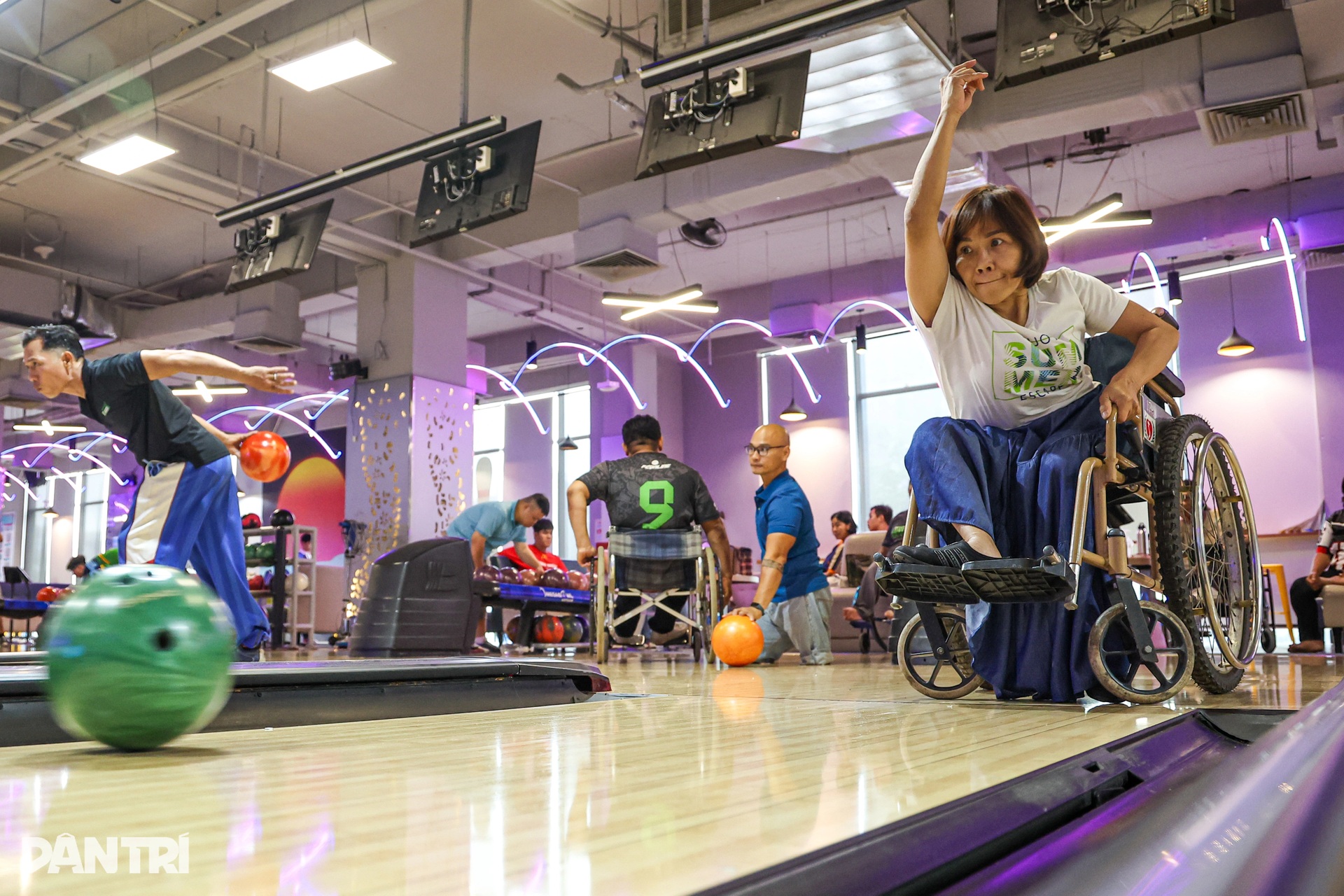 Câu lạc bộ Bowling cho người khuyết tật đầu tiên tại Việt Nam - 1