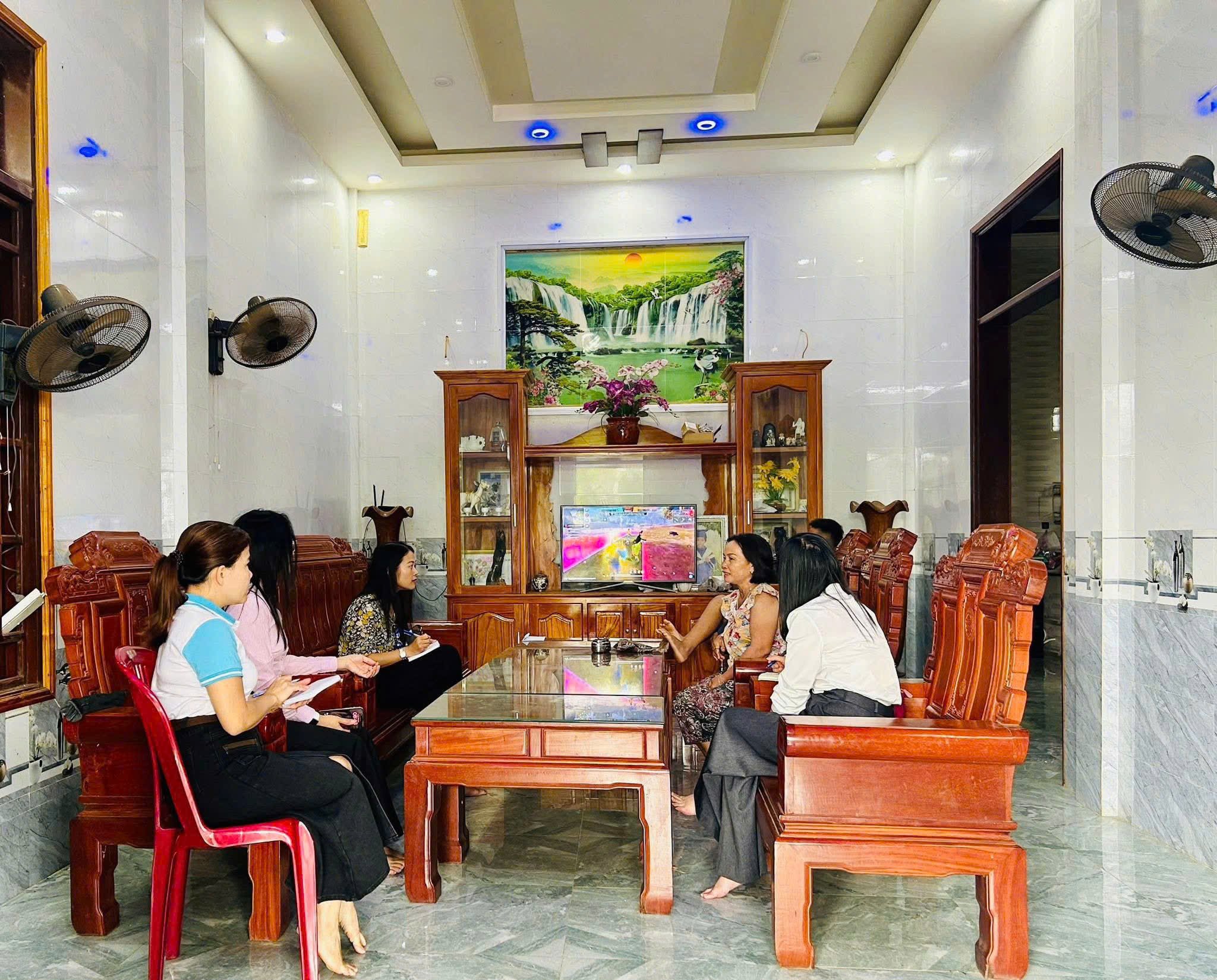 TƯ Hội LHPN Việt Nam kiểm tra, giám sát hoạt động ủy thác với ngân hàng tại xã Gio Linh, Quảng Trị- Ảnh 3.