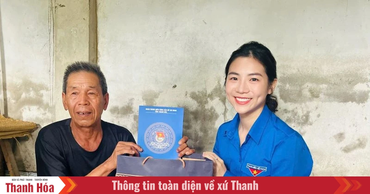 “Bữa cơm tri ân - Ấm áp nghĩa tình” bên Mẹ Việt Nam anh hùng